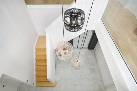 RENOVATION D'UNE CAGE D'ESCALIER DANS UNE MAISON SITUEE A CHAZEY SUR AIN PAR NOTRE ENTREPRISE SITUEE A VENISSIEUX