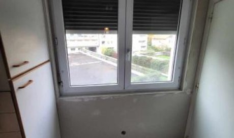 FACE DE MUR CUISINE VILLEURBANNE ETAPE 1 - ISOLATION + PLACO