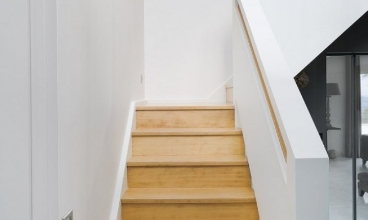 ESCALIER APRES TRAVAUX DANS UNE MAISON SITUEE A LIMONEST